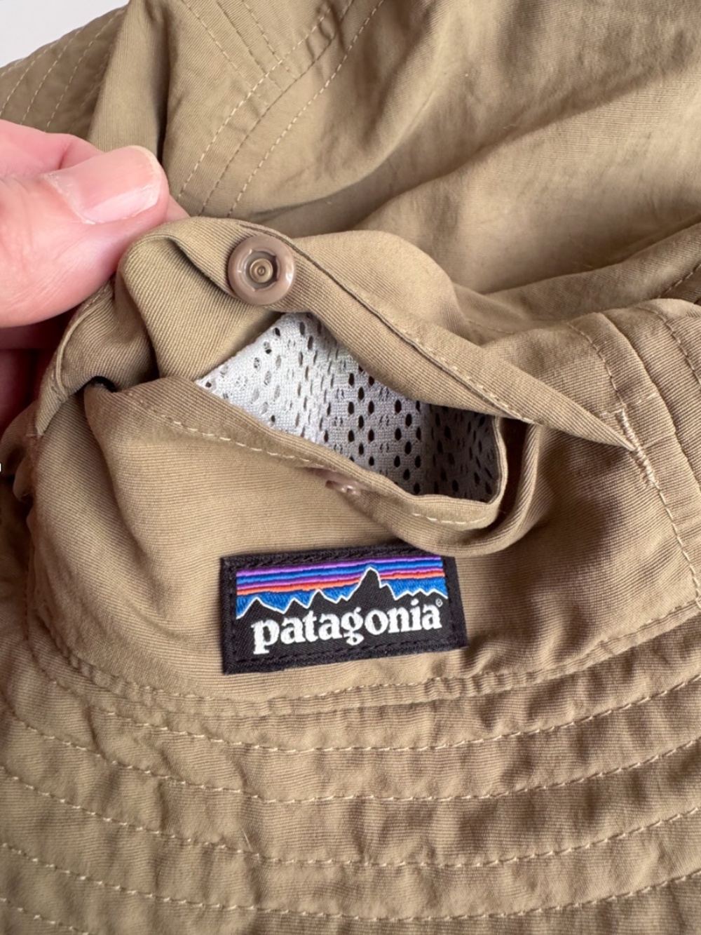 Patagonia Packable Tan Sun Bucket Hat Outdoors with Strap - Picture 6 of 8